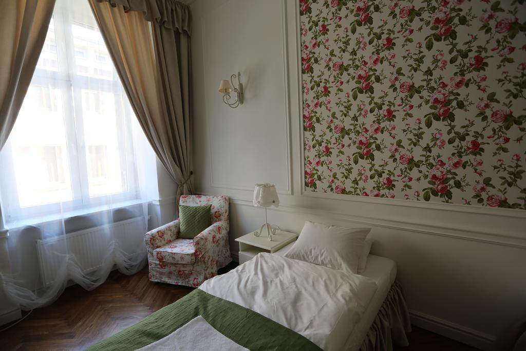 Deluxe Two-Bedroom Apartment
